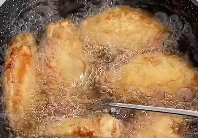 鸡翅这么做比炸鸡店的都好吃！大厨给的秘方，赶紧收藏！